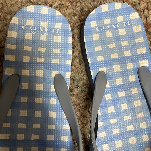 Coach bow tie logo thong sandals - Picture 3 of 8